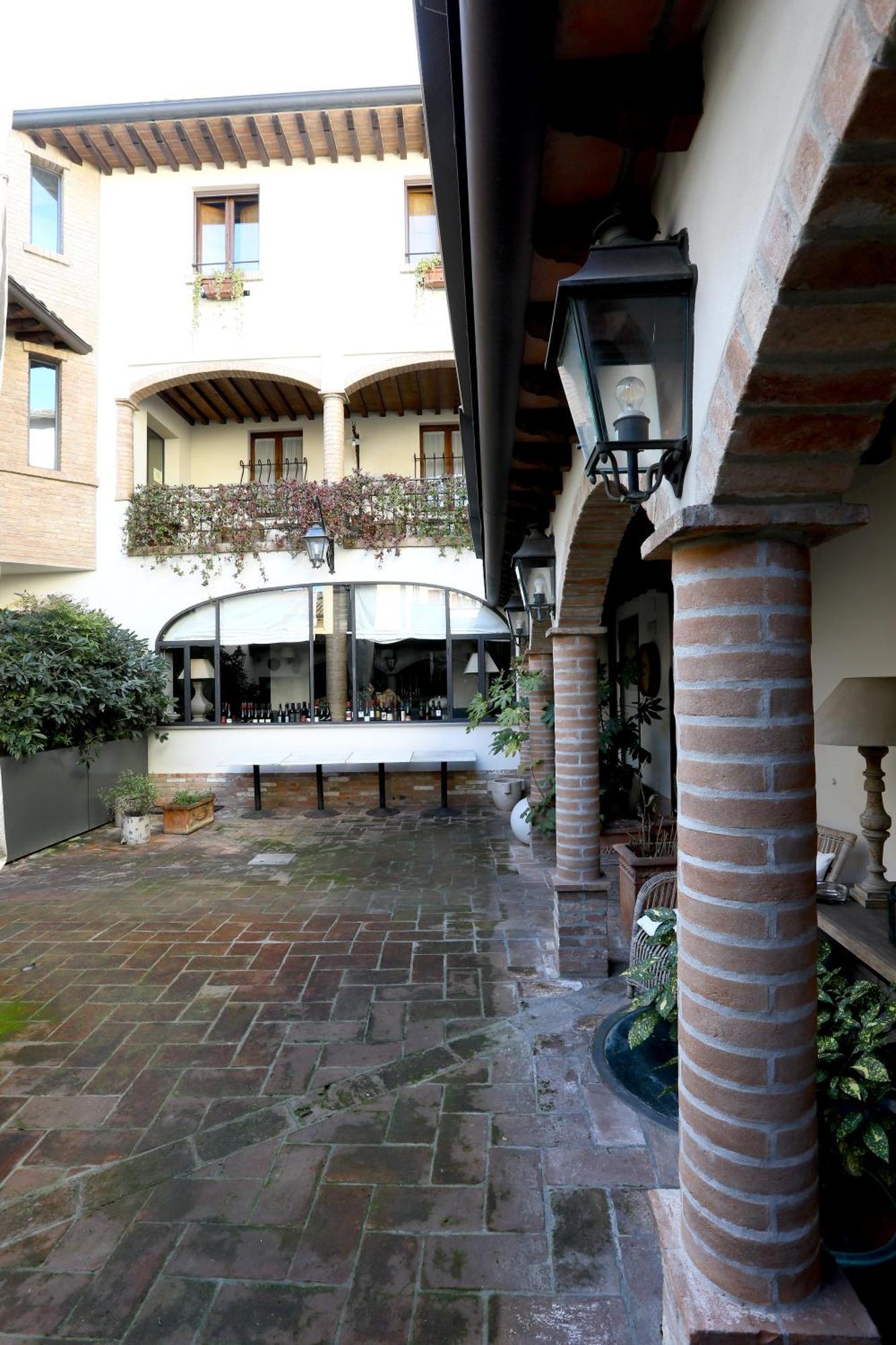 Locanda Stella D'Oro Soragna Exterior foto